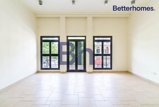 891697 - Property Image 2