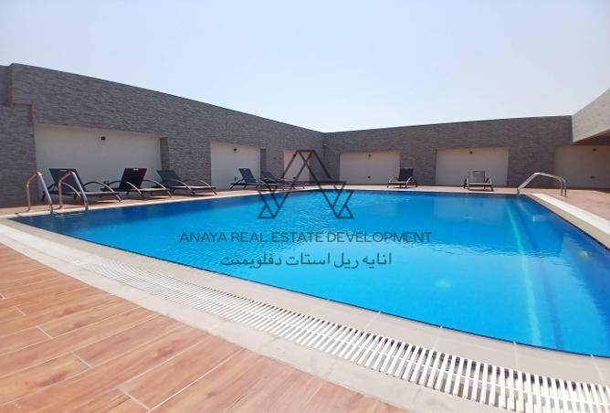 932991 - Property Image 2