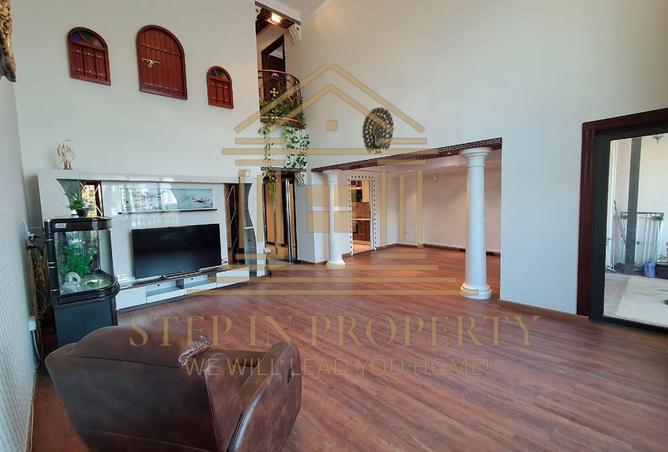 956170 - Property Image 2
