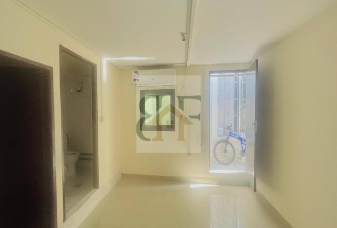 954284 - Property Image 2