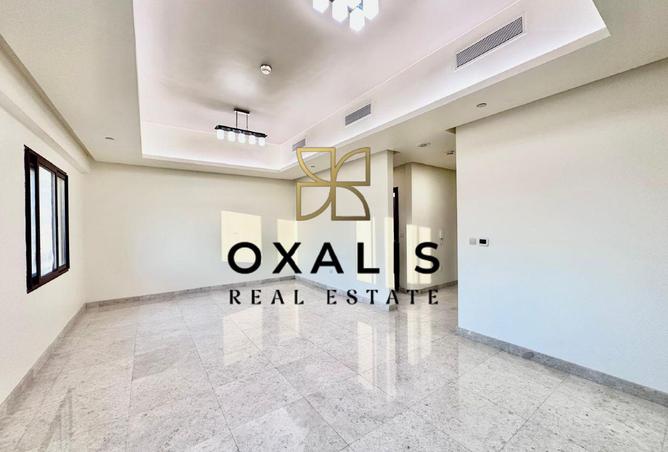 967447 - Property Image 2