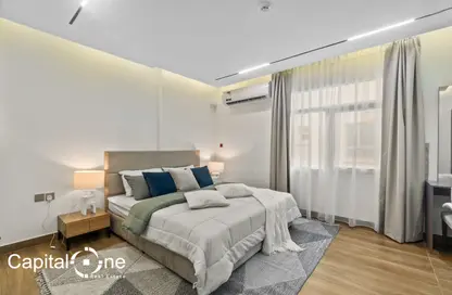 Apartment - 2 Bedrooms - 3 Bathrooms for rent in Al Khazin Street - Madinat Khalifa South - Madinat Khalifa - Doha