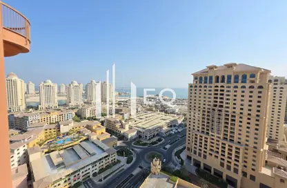 Apartment - 2 Bedrooms - 2 Bathrooms for rent in East Porto Drive - Porto Arabia - The Pearl Island - Doha