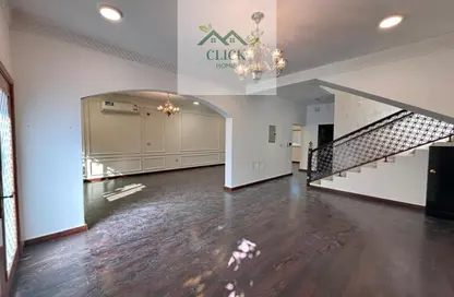 Villa - 4 Bedrooms - 5 Bathrooms for rent in Salwa Road - Al Aziziyah - Doha