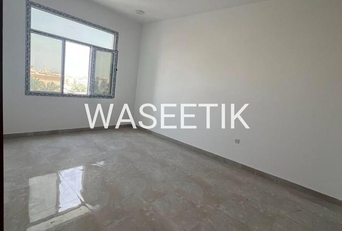 951260 - Property Image 3