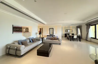 Apartment - 2 Bedrooms - 3 Bathrooms for rent in East Porto Drive - Porto Arabia - The Pearl Island - Doha