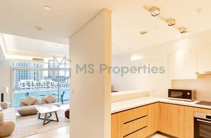 Apartment - 1 Bedroom - 2 Bathrooms for rent in Gewan Island - The Pearl Island - Doha