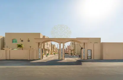 مجمع سكني - 3 غرف نوم - 3 حمامات للبيع في بوابة عين خالد - عين خالد - الدوحة