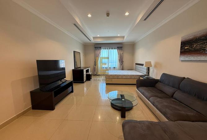 881763 - Property Image 2