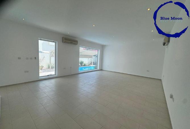 940427 - Property Image 2
