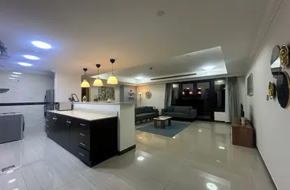 Apartment - 2 Bedrooms - 2 Bathrooms for rent in West Porto Drive - Porto Arabia - The Pearl Island - Doha