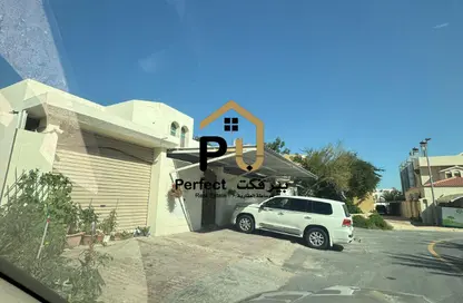 فيلا - 5 غرف نوم - 6 حمامات للبيع في فلل الدحيل - الدحيل - الدوحة