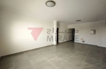 شقة - 2 غرف نوم - 2 حمامات للايجار في شارع انس - فريج بن محمود الشمالي - فريج بن محمود - الدوحة