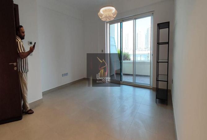 923067 - Property Image 3