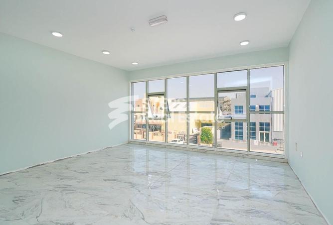 933710 - Property Image 2