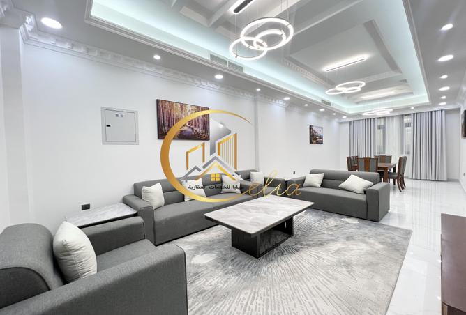 971661 - Property Image 2