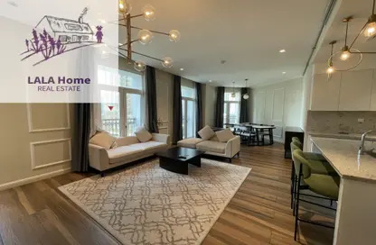 Apartment - 2 Bedrooms - 4 Bathrooms for rent in Floresta Gardens - Floresta Gardens - The Pearl Island - Doha