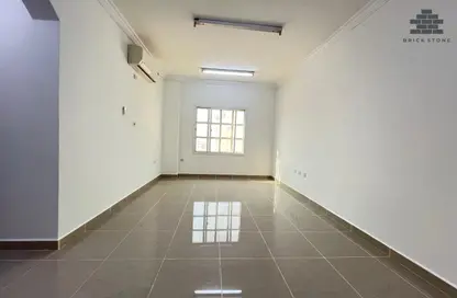 Apartment - 3 Bedrooms - 2 Bathrooms for rent in Muntazah 7 - Al Muntazah - Doha