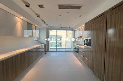 Duplex - 4 Bedrooms - 6 Bathrooms for rent in Crystal Residence - The Pearl Island - Doha