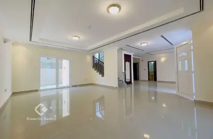 Compound - 3 Bedrooms - 3 Bathrooms for rent in Muraikh - AlMuraikh - Doha
