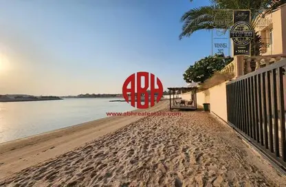 Villa - 4 Bedrooms - 5 Bathrooms for rent in West Bay Lagoon Villas - West Bay Lagoon - West Bay Lagoon - Doha