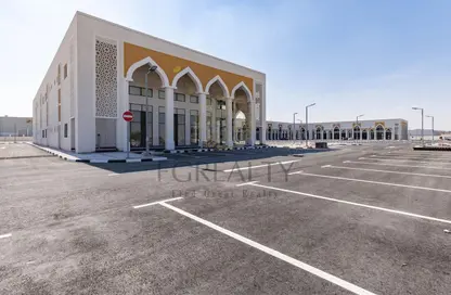 محل تجاري - استوديو - 8 حمامات للايجار في شارع الصناعية الشرقي - بركة العوامر - الوكرة