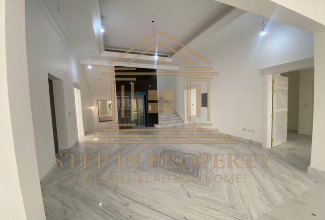 927395 - Property Image 2