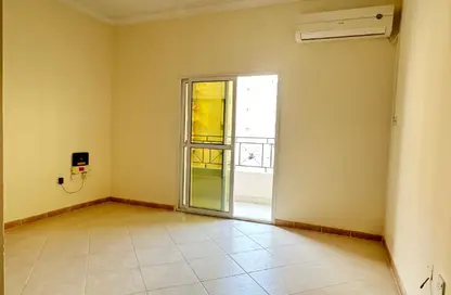 Apartment - 3 Bedrooms - 2 Bathrooms for rent in Al Muntazah Street - Al Muntazah - Doha