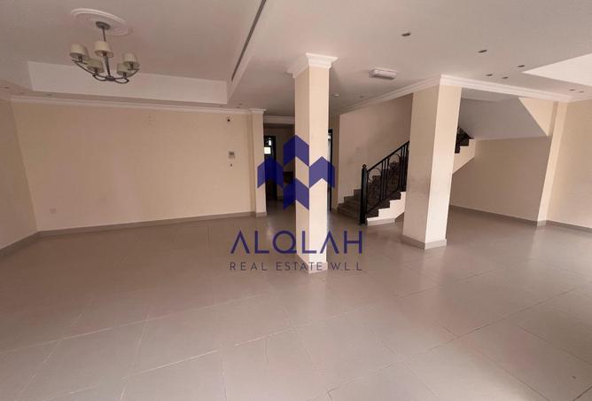 929339 - Property Image 2