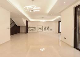 Villa - 6 bedrooms - 6 bathrooms for rent in The Pearl - Doha