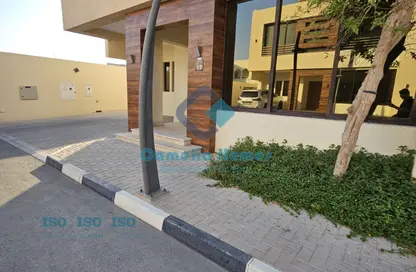مجمع سكني - 5 غرف نوم - 5 حمامات للايجار في الهلال - الهلال - الدوحة