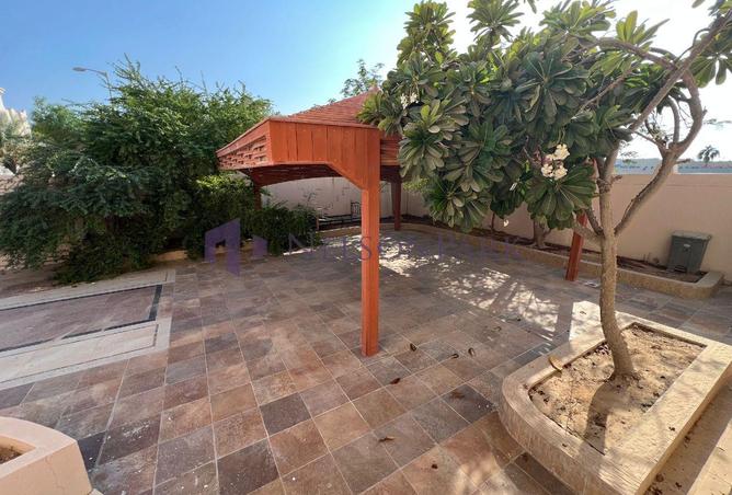 958523 - Property Image 3