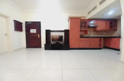 Apartment - 2 Bedrooms - 2 Bathrooms for rent in Al Mansoura - Al Mansoura - Doha