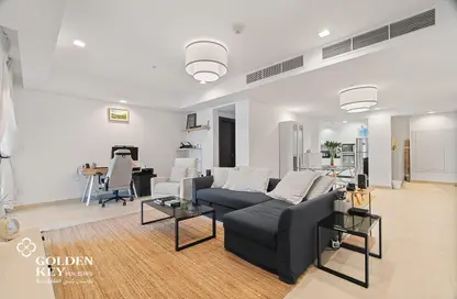 Apartment - 1 Bedroom - 2 Bathrooms for rent in Viva West - Viva Bahriyah - The Pearl Island - Doha