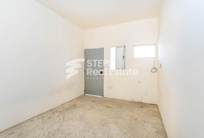 967869 - Property Image 3