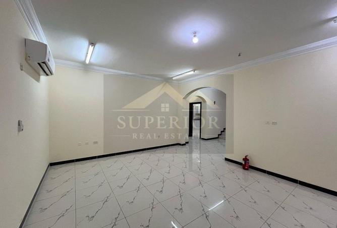 913388 - Property Main Image