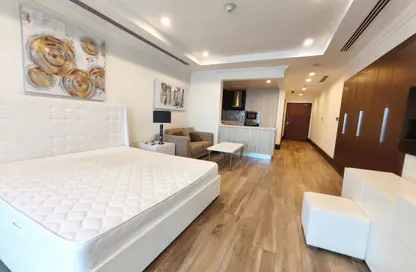 Apartment - Studio - 1 Bathroom for rent in Viva West - Viva Bahriyah - The Pearl Island - Doha