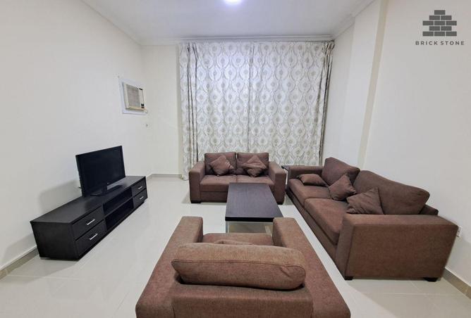 983215 - Property Main Image