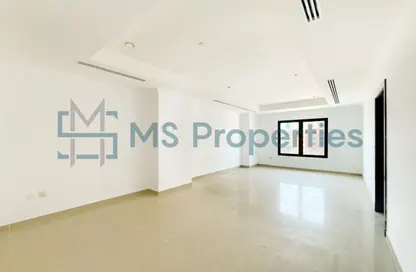 Apartment - 1 Bedroom - 2 Bathrooms for rent in West Porto Drive - Porto Arabia - The Pearl Island - Doha
