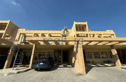 مجمع سكني - 4 غرف نوم - 6 حمامات للايجار في شارع بحيرة الخليج الغربي - بحيرة وست لاجون - الدوحة