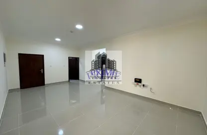 شقة - 2 غرف نوم - 2 حمامات للايجار في شارع النجدة - مدينة خليفة شمال - مدينة خليفة - الدوحة