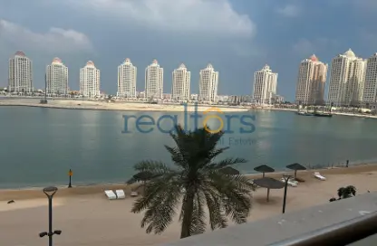 تاون هاوس - 4 غرف نوم - 5 حمامات للايجار في ابراج المتحدة - فيفا بحرية - جزيرة اللؤلؤة - الدوحة
