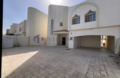 Villa - 4 Bedrooms - 6 Bathrooms for rent in Bu Hamour Street - Abu Hamour - Doha