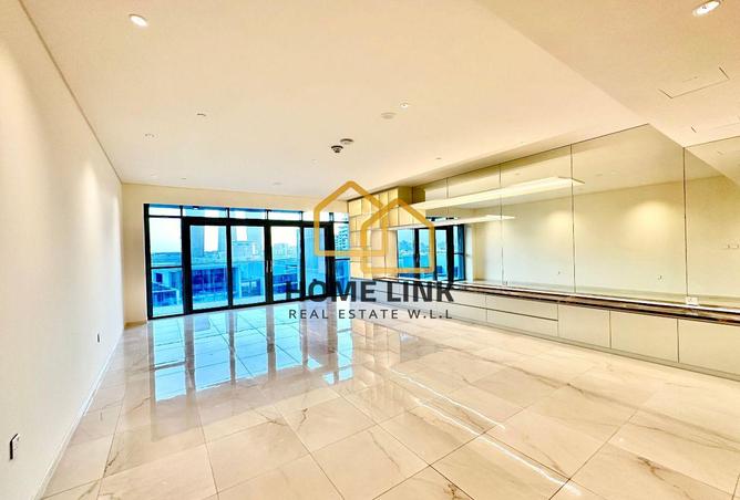 912443 - Property Image 3
