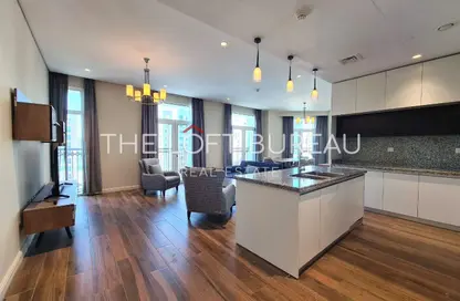 Apartment - 2 Bedrooms - 4 Bathrooms for sale in Floresta Gardens - Floresta Gardens - The Pearl Island - Doha