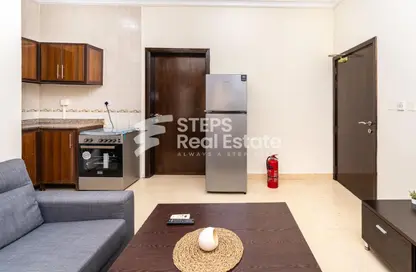 Apartment - 1 Bedroom - 1 Bathroom for rent in Bin Omran 46 - Fereej Bin Omran - Doha
