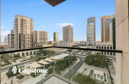 Apartment - 2 Bedrooms - 4 Bathrooms for sale in Marina Tower 12 - Marina District - Lusail