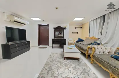 Apartment - 2 Bedrooms - 1 Bathroom for rent in Hadramout Street - Doha Al Jadeed - Doha