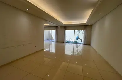 Compound - 5 Bedrooms - 6 Bathrooms for rent in Al Messila - Al Messila - Doha