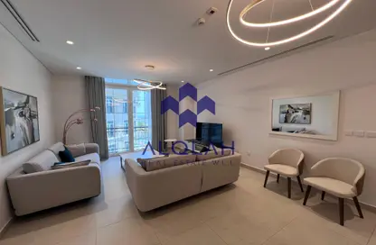Apartment - 2 Bedrooms - 3 Bathrooms for rent in Floresta Gardens - Floresta Gardens - The Pearl Island - Doha